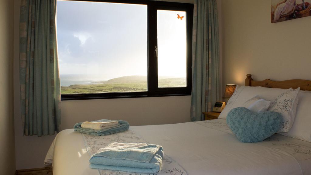 Atlantic Breeze Bed & Breakfast Keel  Стая снимка